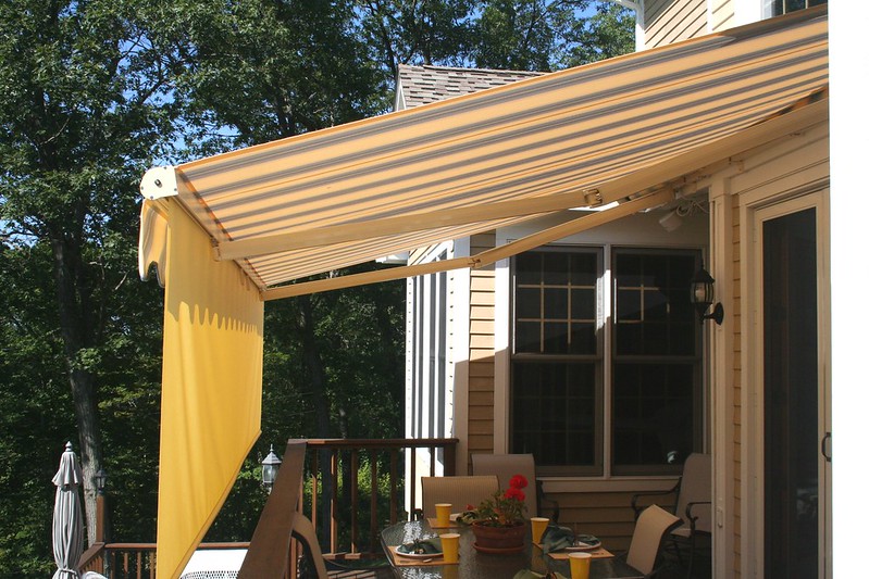 Retractable Awnings are Custom Designed for Both Homes and Businesses