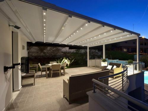 Tips To Make Use of Your Retractable Awnings during Winter and Fall